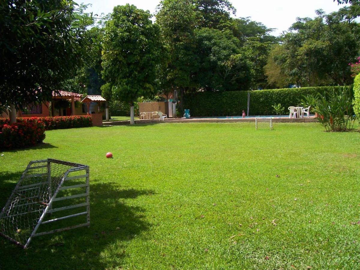 Finca Hacienda El Castillo ซานตาเฟเดอันตีโอเกีย ภายนอก รูปภาพ