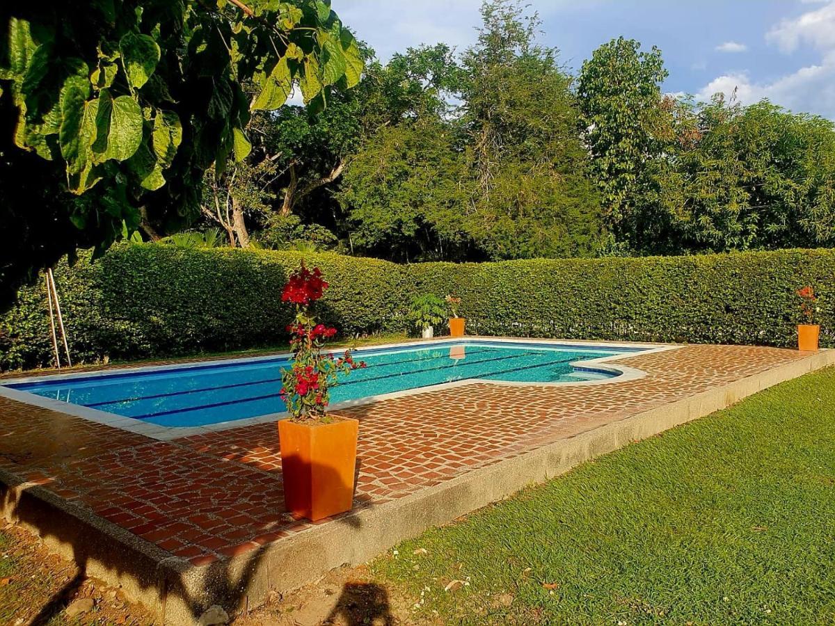 Finca Hacienda El Castillo ซานตาเฟเดอันตีโอเกีย ภายนอก รูปภาพ
